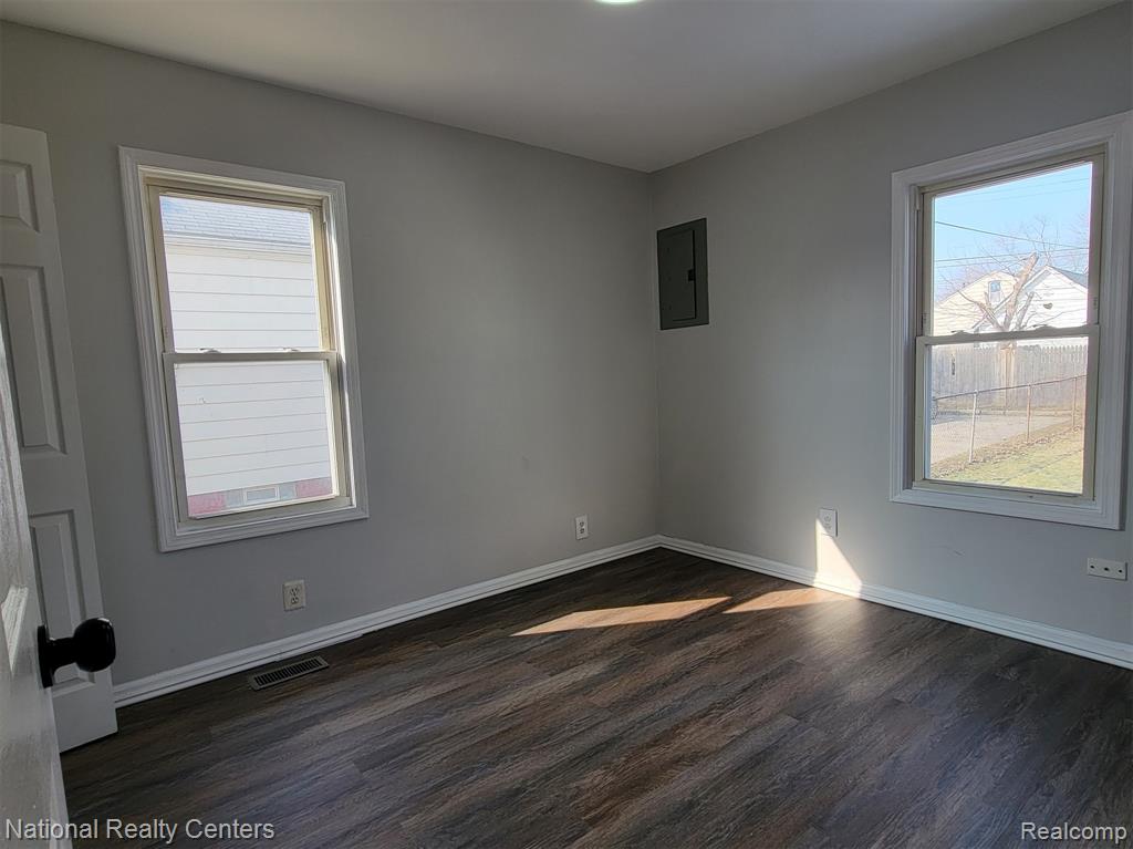7527 Ford Avenue, Warren, MI 48091 — Photo 9