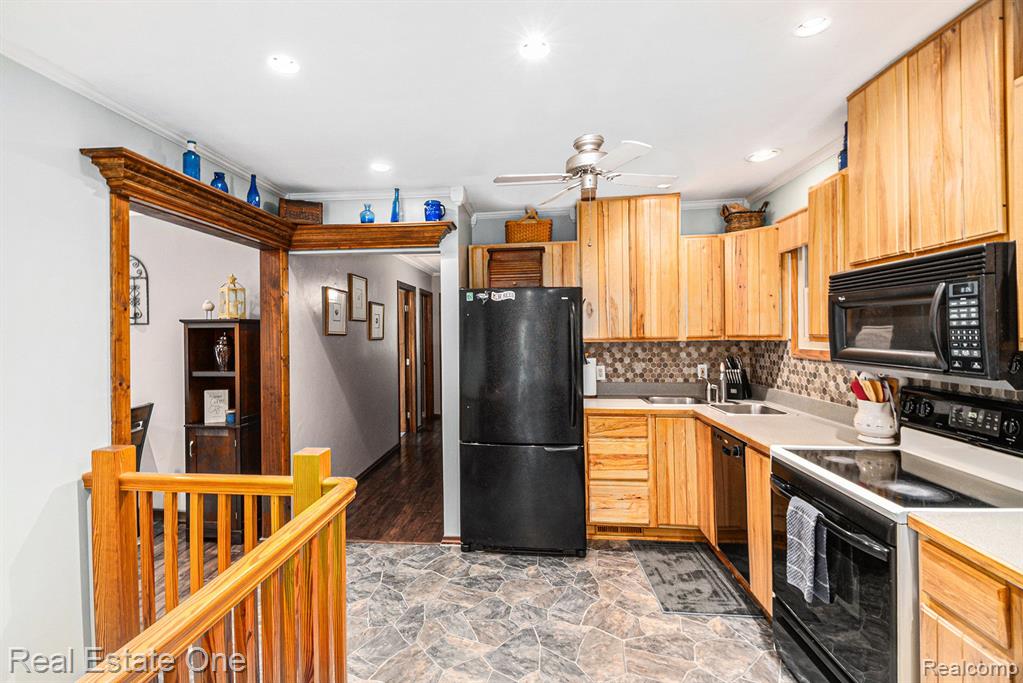 7529 BISHOP Road, Brighton, MI 48116 — Photo 7