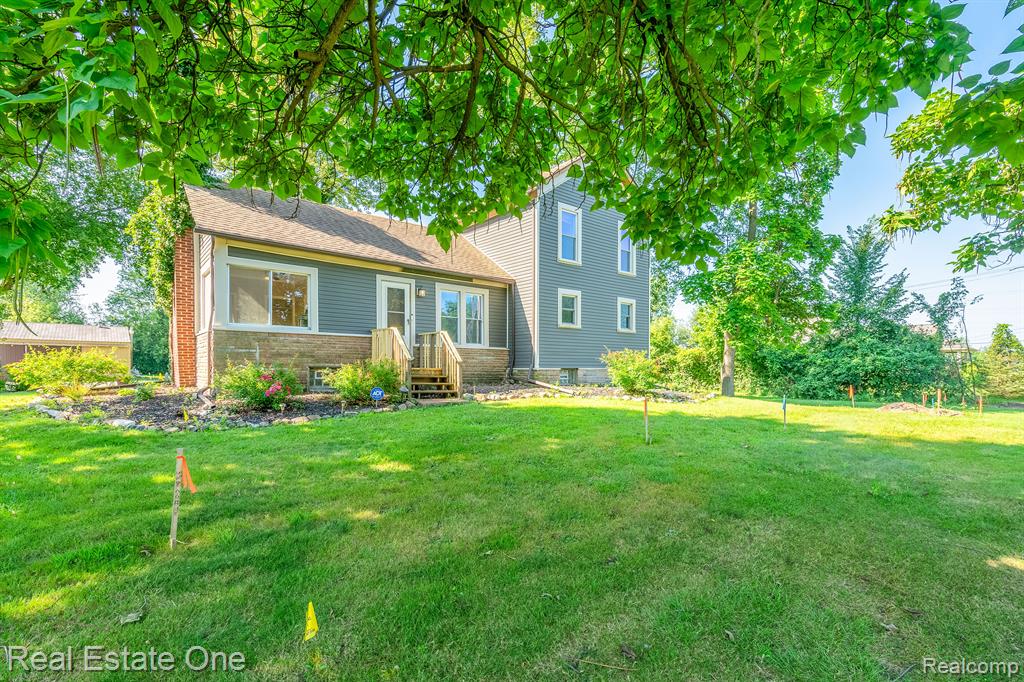 42759 CHERRY HILL Road, Canton, MI 48188 — Photo 2