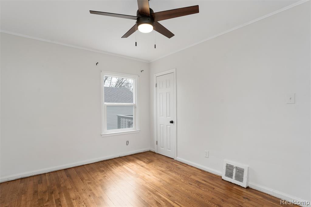18943 Curtis Street, Detroit, MI 48219 — Photo 16
