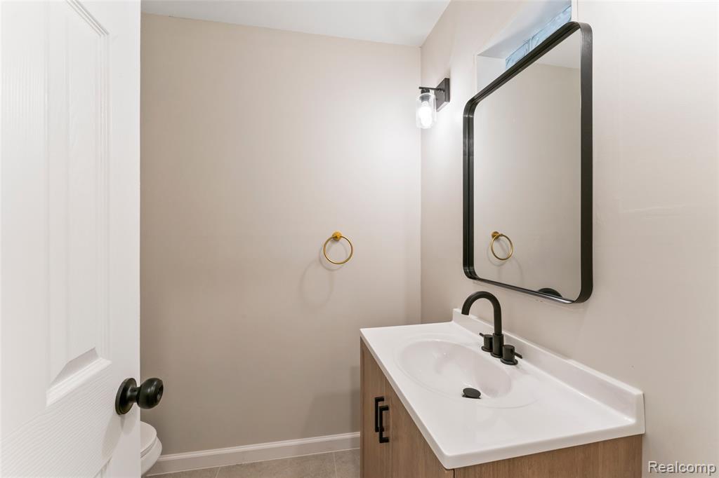 19300 Greydale Avenue, Detroit, MI 48219 — Photo 27
