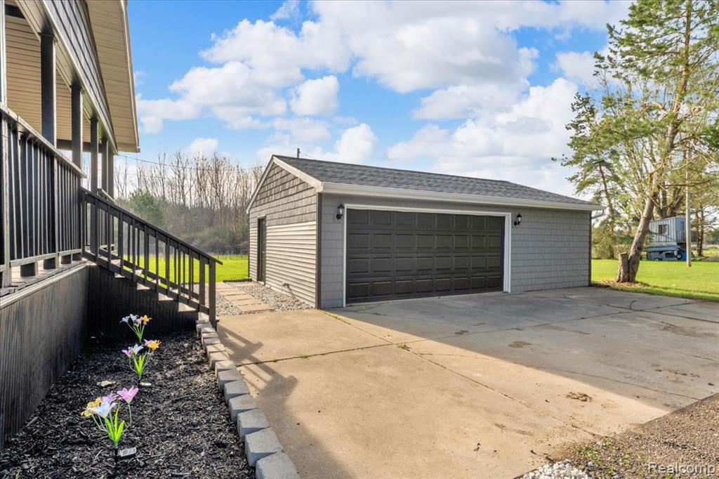 1160 S Van Vleet Road, Swartz Creek, MI 48473 — Photo 32