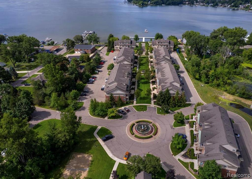 421 Village Drive, Walled Lake, MI 48390 — Photo 4