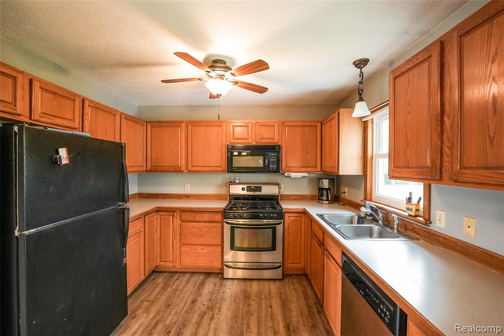6454 S State Road, Bancroft, MI 48414 — Photo 4
