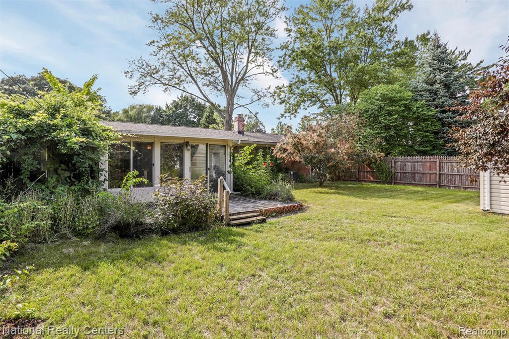 43146 Penny Drive, Sterling Heights, MI 48314 — Photo 24