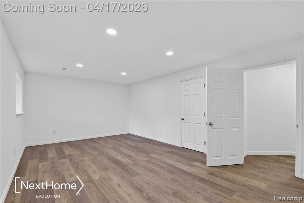 321 Oxford Court, Belleville, MI 48111 — Photo 36