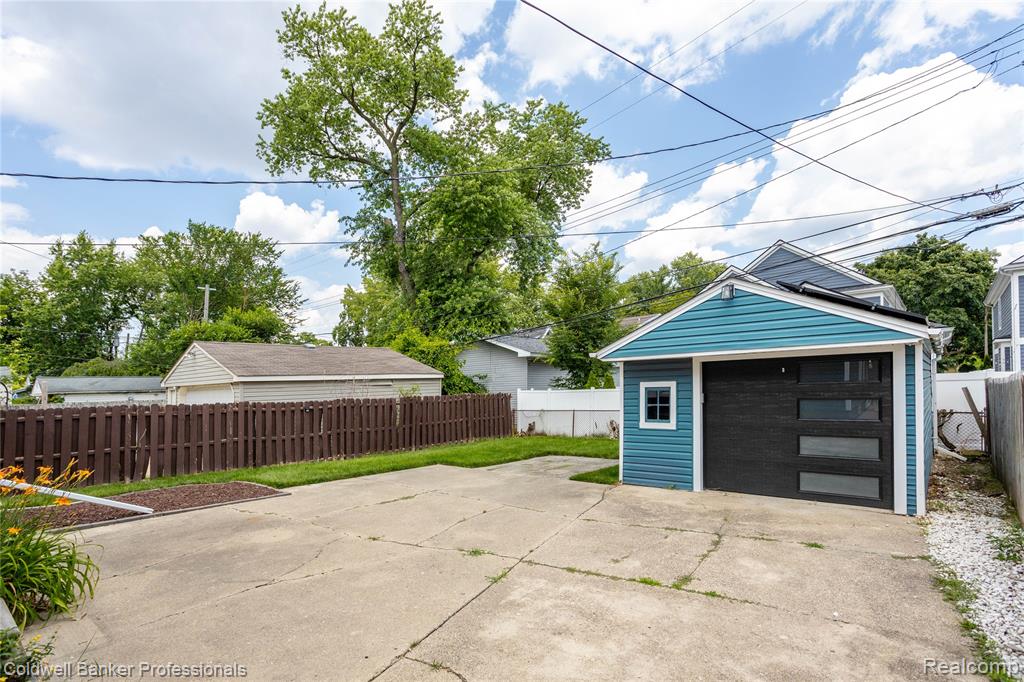 909 Hoffman Avenue, Royal Oak, MI 48067 — Photo 33