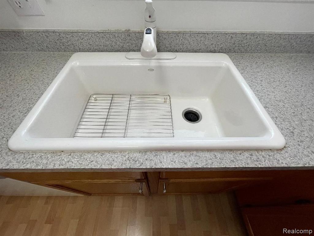 42597 LILLEY POINTE Drive, Canton, MI 48187 — Photo 12