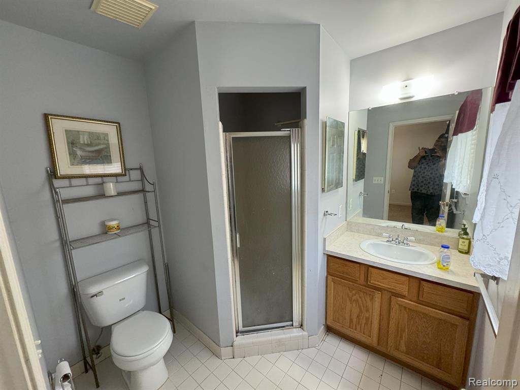490 MOONLIGHT Drive, Pontiac, MI 48340 — Photo 19