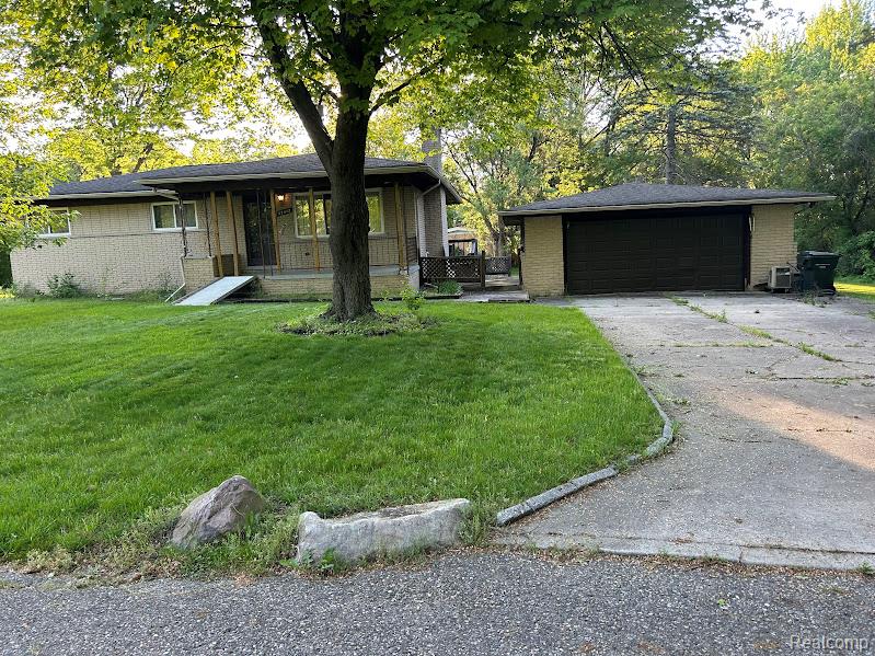 52412 Pappy Lane, Utica, MI 48316 — front exterior