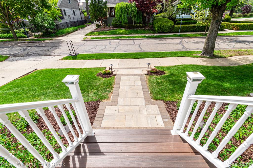 606 N CENTER Street, Royal Oak, MI 48067 — Photo 5