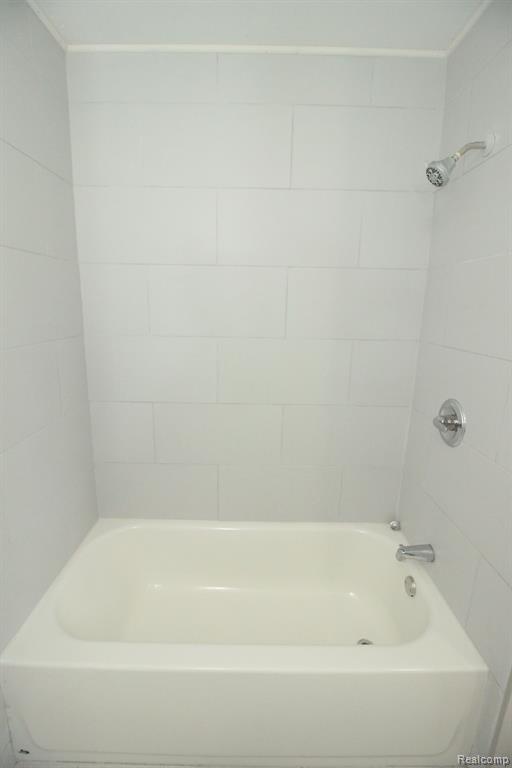 4833 OCEAN Court, Sterling Heights, MI 48310 — Photo 34