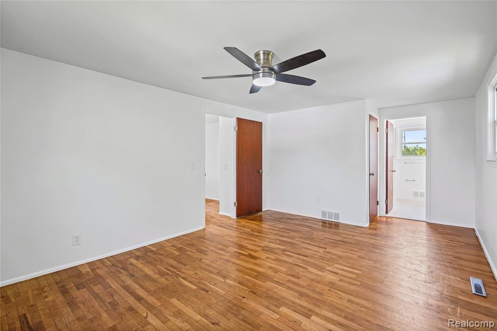 3098 Wagon Trail, Flint, MI 48507 — Photo 29