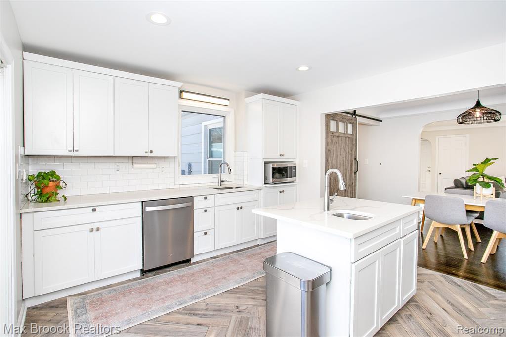 10044 Lasalle Boulevard, Huntington Woods, MI — Photo 11
