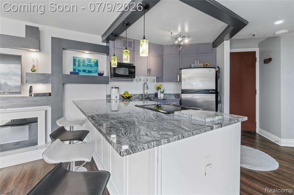 1001 W Jefferson Avenue