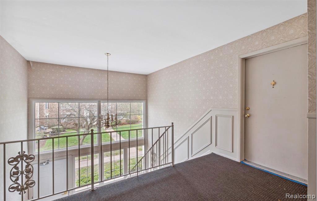 641 E Fox Hills Drive, Bloomfield Hills, MI 48304 — Photo 3