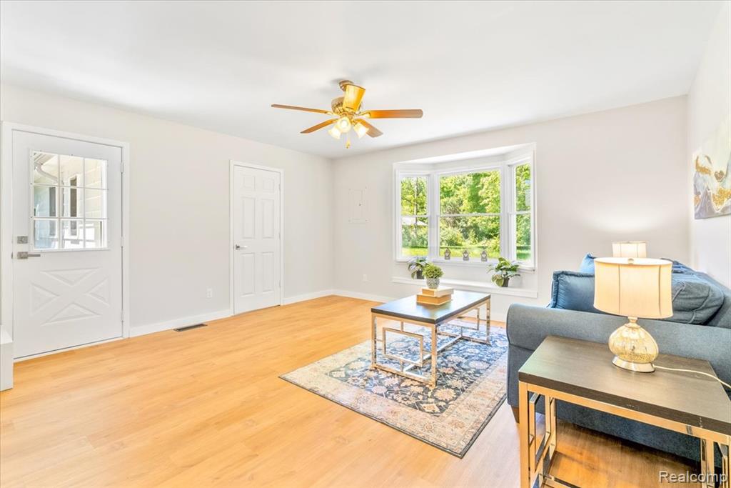 40036 E Huron River Drive, Belleville, MI 48111 — Photo 5
