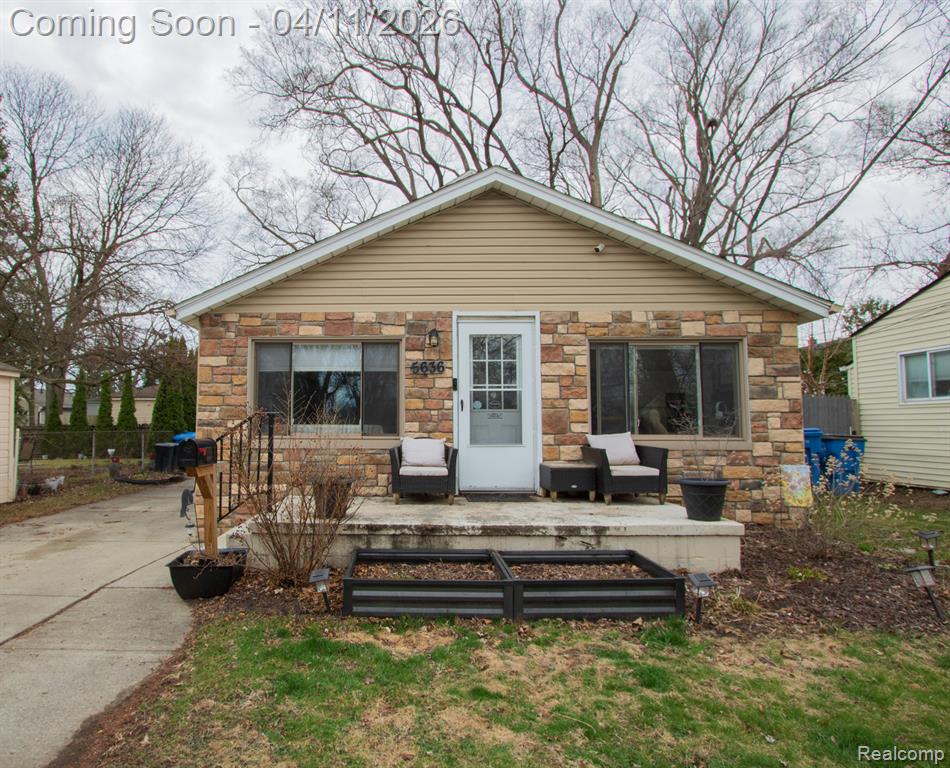5636 Hipp Street, Dearborn Heights, MI 48125 — front exterior