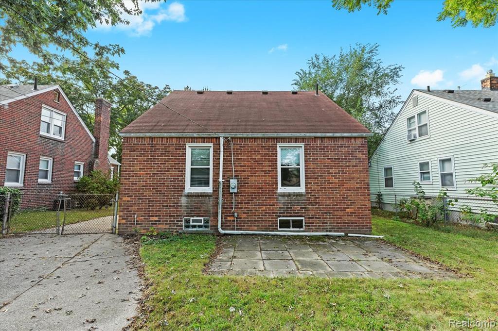 630 W Troy Street, Fenton, MI 48220 — Photo 22