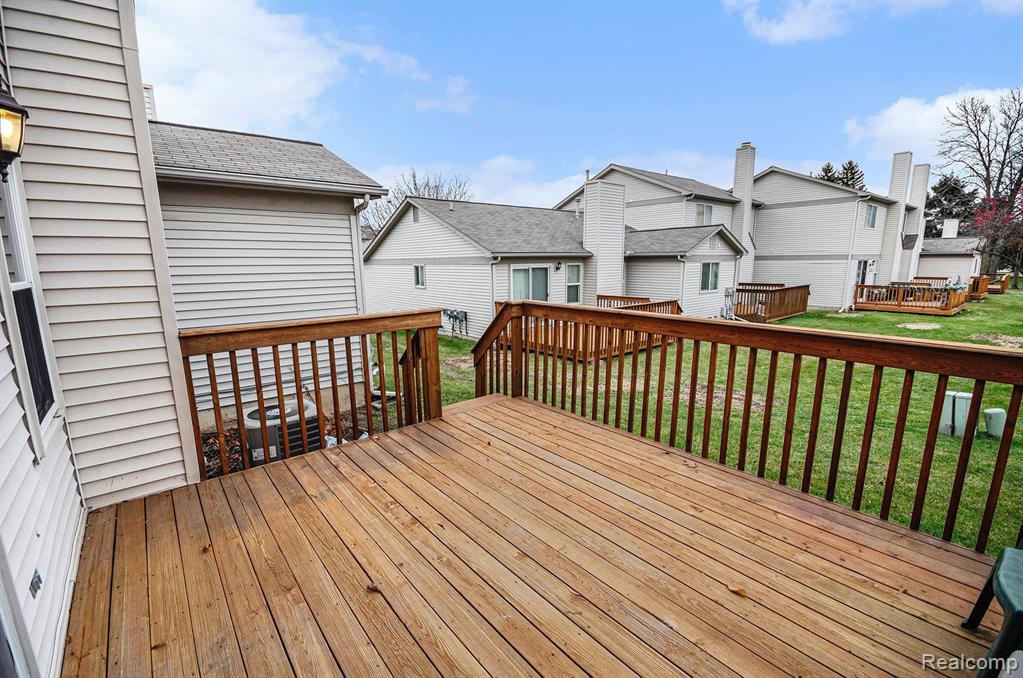 6530 DEERHURST Drive, Westland, MI — Photo 23