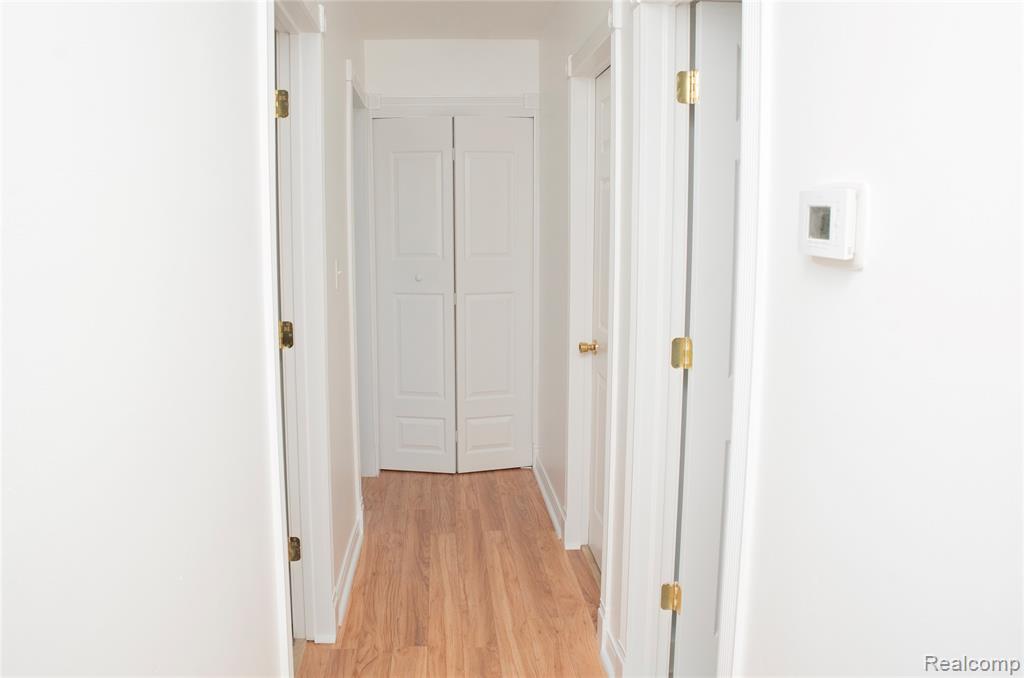 21664 Hall Road, Woodhaven, MI 48183 — Photo 22