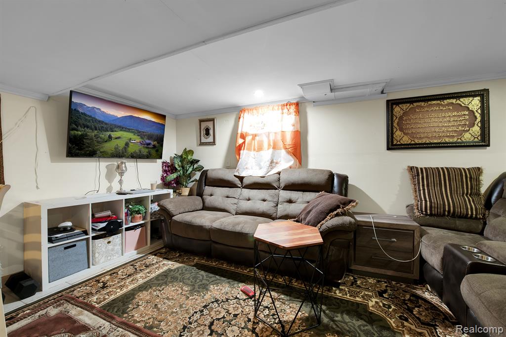 5832 APPOLINE Street, Dearborn, MI 48126 — Photo 19