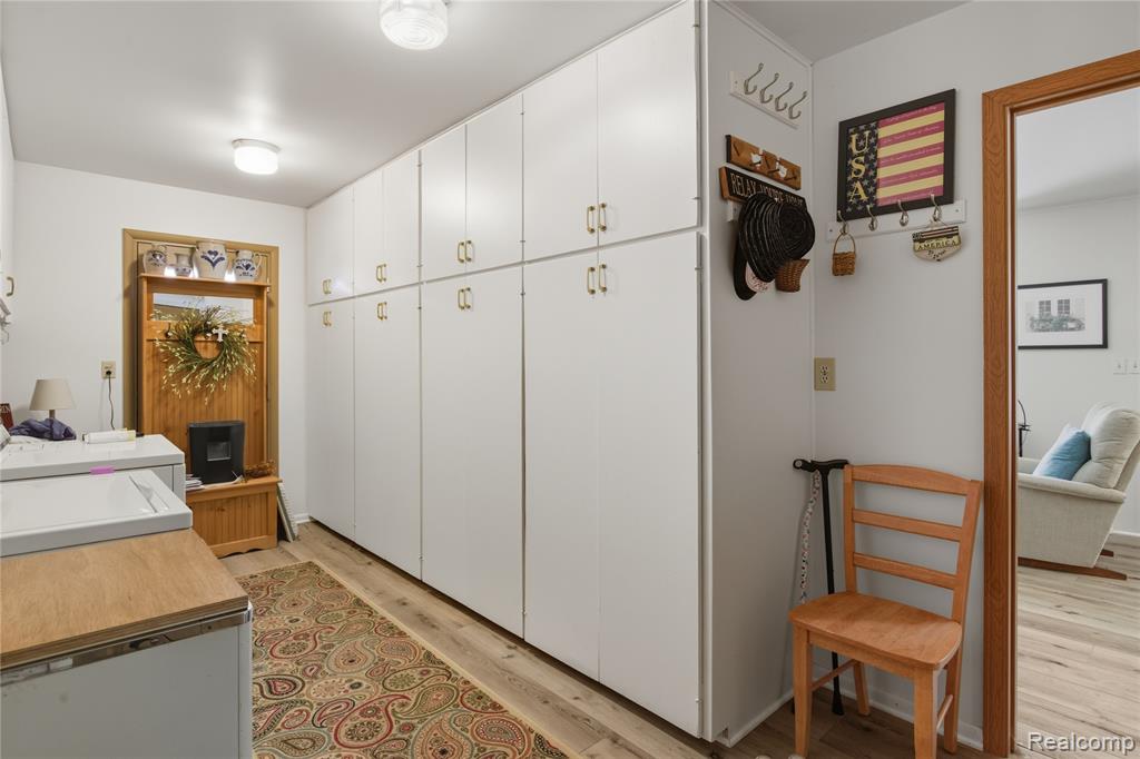 9466 Marilyn Avenue, Plymouth, MI 48170 — Photo 33