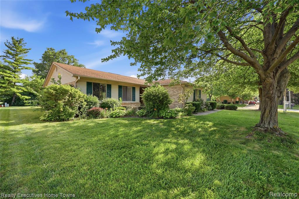 5281 Shruboak Drive, Sterling Heights, MI 48310 — Photo 2