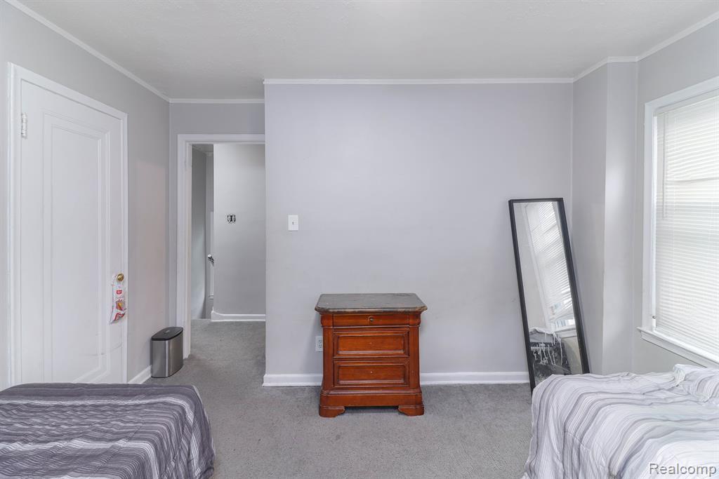 9409 SORRENTO Street, Detroit, MI 48228 — Photo 6