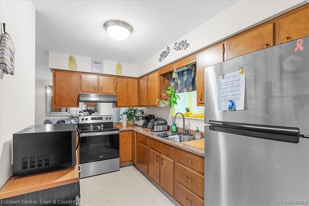 5309 Granger Drive, Lansing, MI 48911 — Photo 13