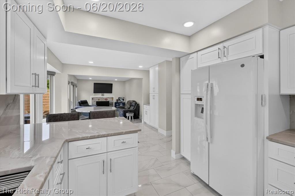 47185 Scarlet Drive S, Novi, MI — Photo 21