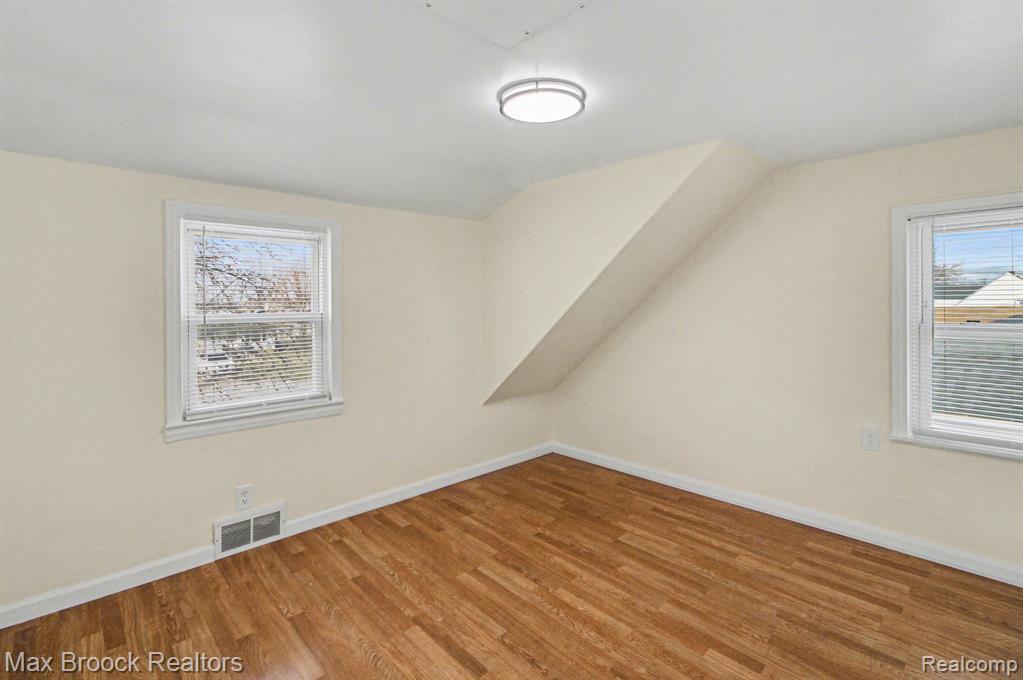 25973 Southwestern Highway, Redford, MI 48239 — Photo 16