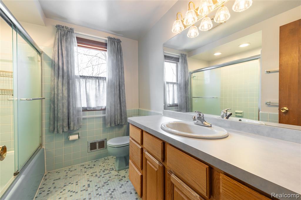7611 Ferry Road, Grosse Ile, MI 48138 — Photo 40