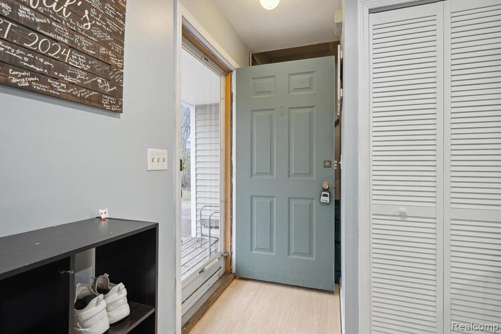 4020 OTTO Road, Waterford, MI 48328 — Photo 5