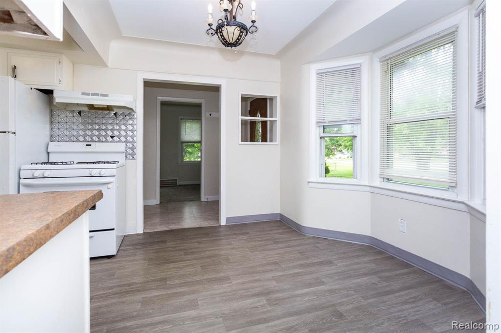 33627 Bock Street, Garden City, MI — Photo 10