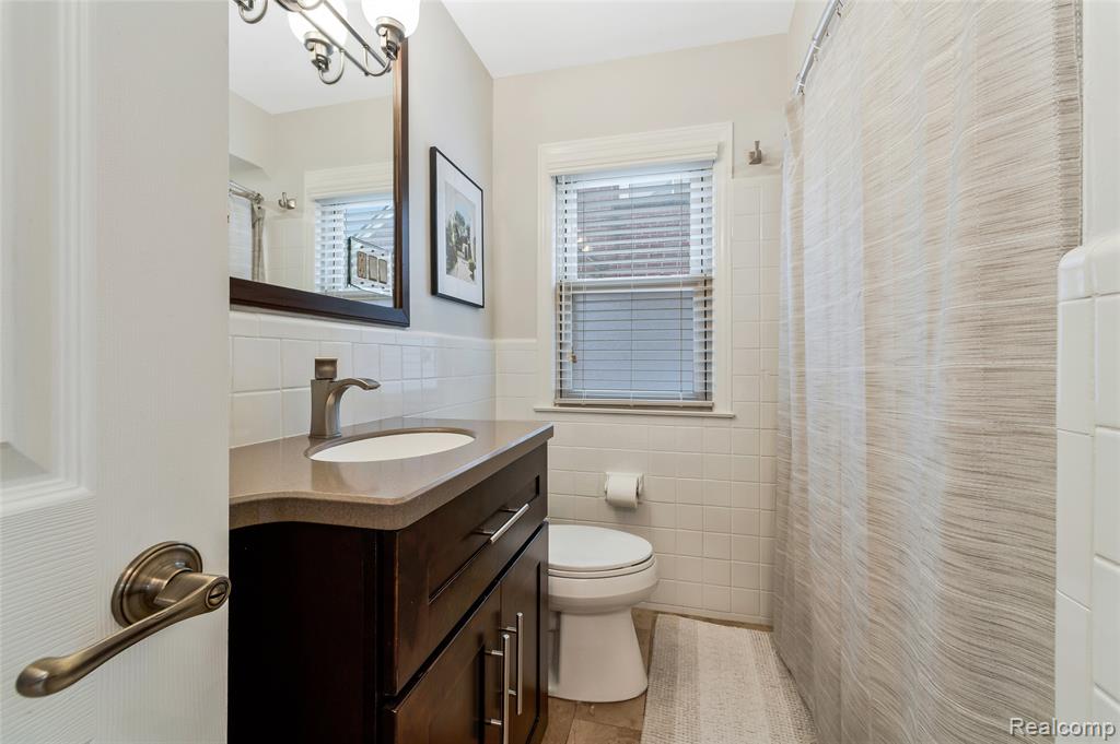 10054 Lincoln Drive, Huntington Woods, MI — Photo 23