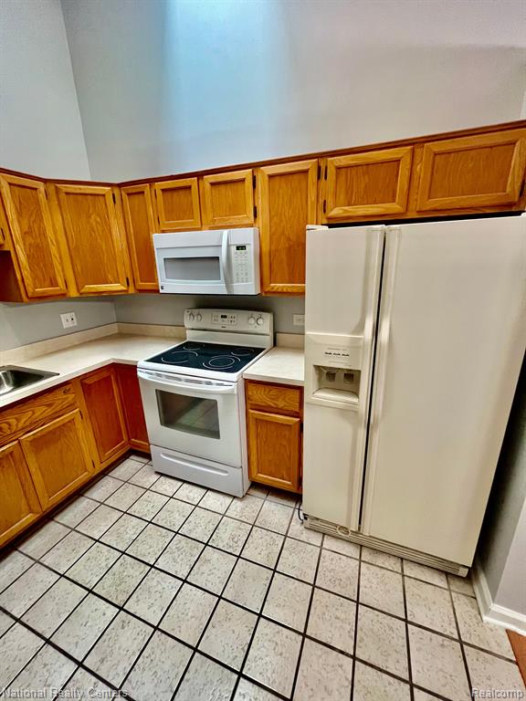 31160 Country Way, Farmington Hills, MI 48331 — Photo 15
