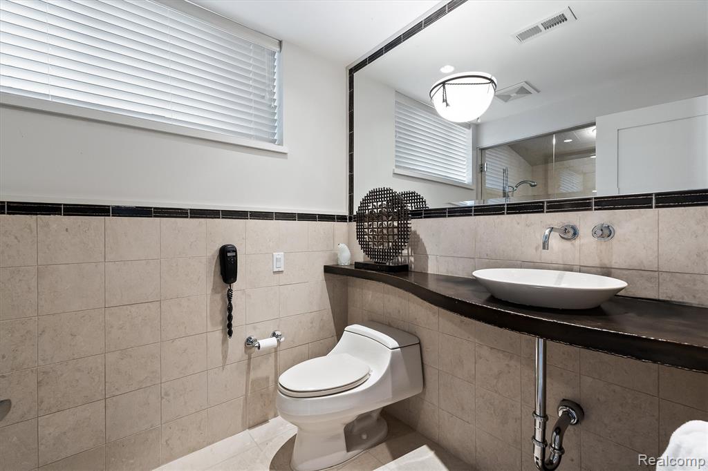 4822 Hidden Lane, West Bloomfield, MI 48323 — Photo 34