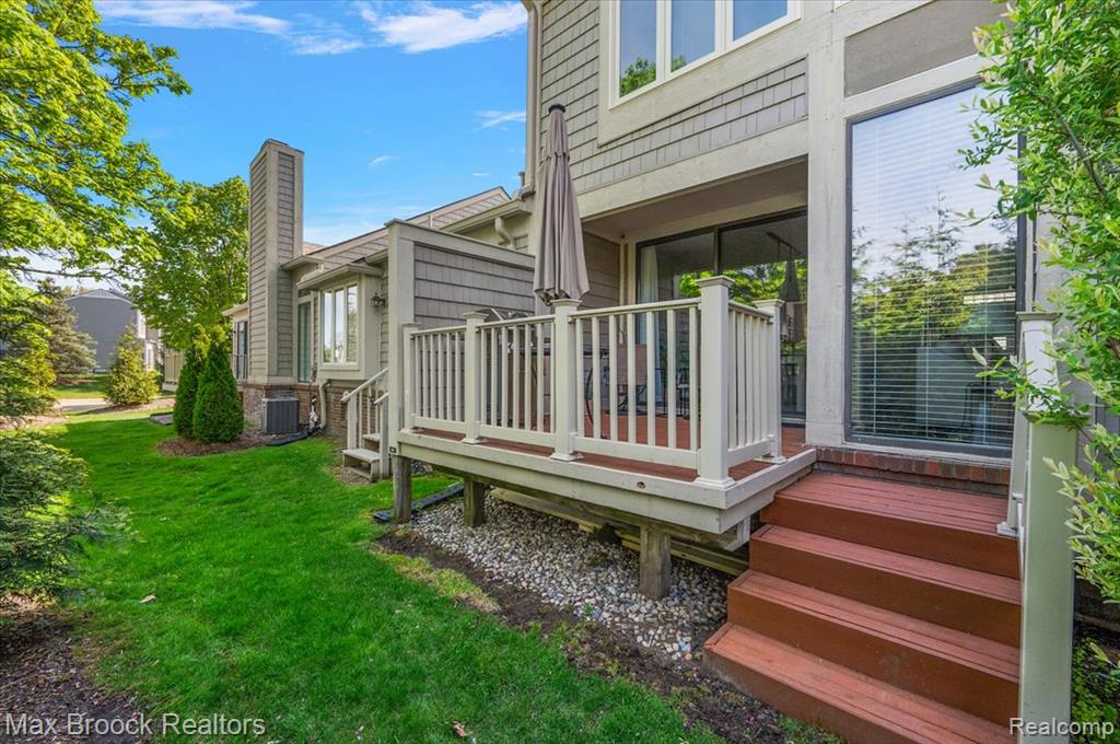 911 Tartan Trail, Bloomfield Hills, MI 48304 — Photo 4