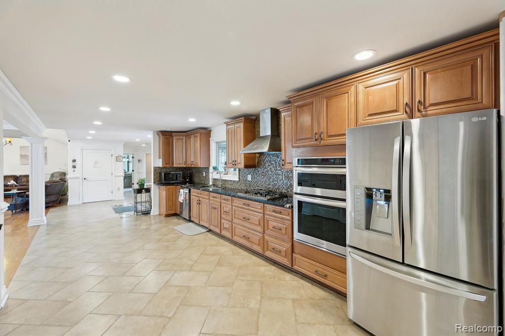 56565 10 MILE Road, South Lyon, MI 48178 — Photo 16