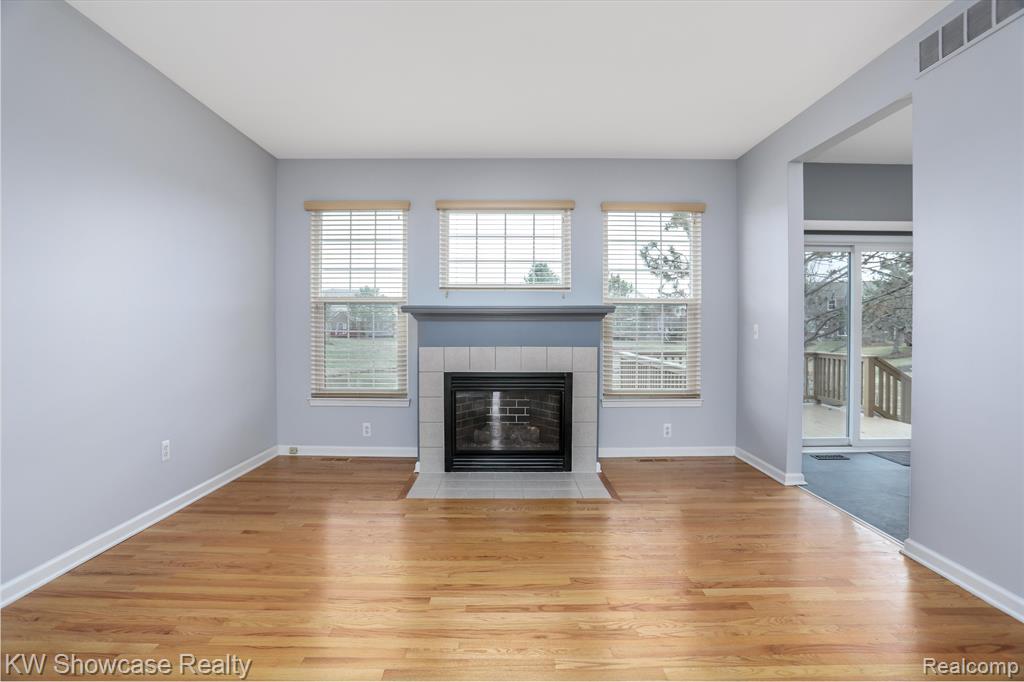 443 CONCORD Drive, Canton, MI 48188 — Photo 7