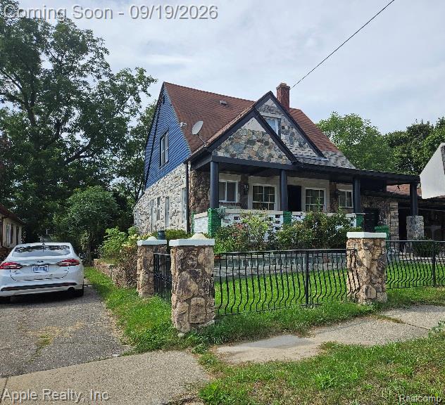 35 N Sanford Street N, Pontiac, MI 48342