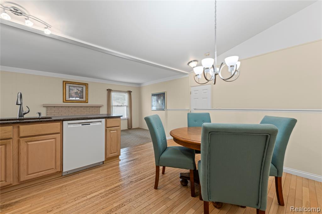 25419 Montebello Drive, Woodhaven, MI 48183 — Photo 4