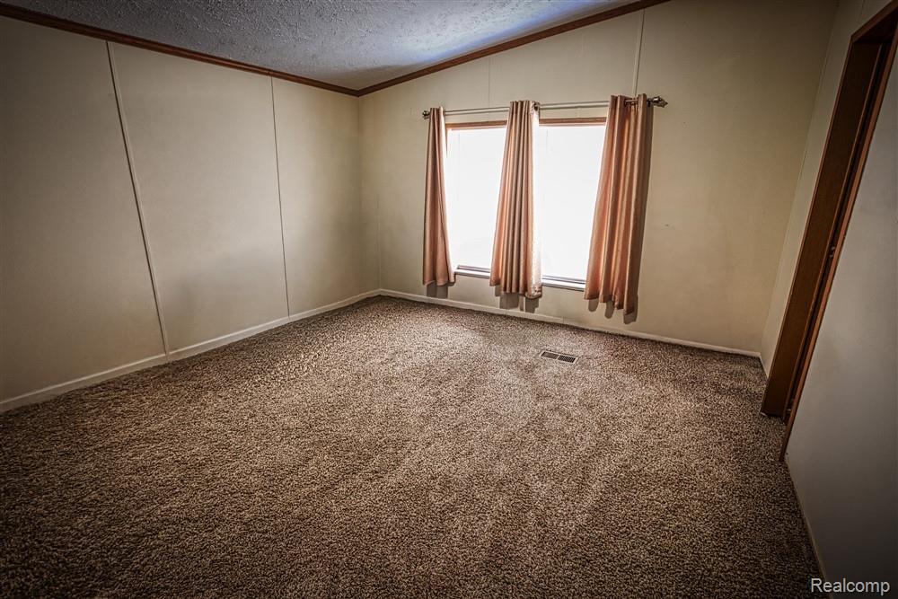 2670 Biscayne Court, Lapeer, MI 48446 — Photo 8