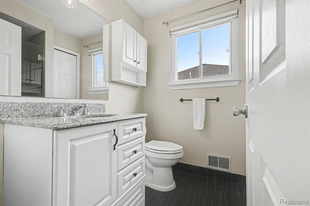 31096 Quail Run Drive, Chesterfield, MI 48047 — Photo 13