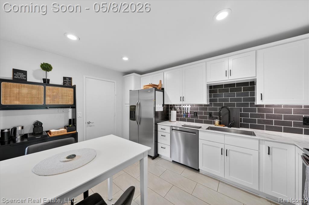 537 Tennyson, Rochester Hills, MI 48307 — Photo 12