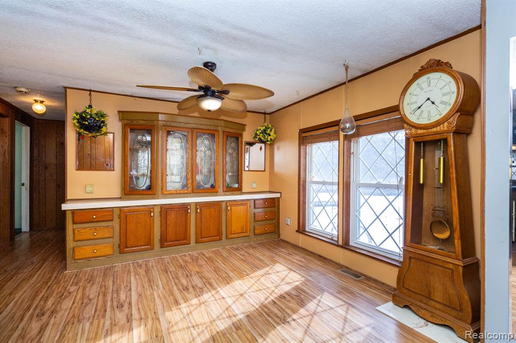 8200 Oakville Waltz Road, Belleville, MI 48111 — Photo 16