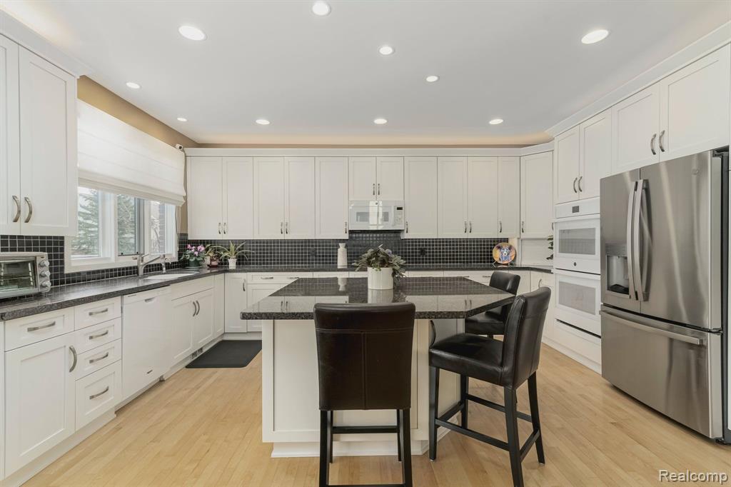 6264 WILDWOOD Lane, West Bloomfield, MI 48324 — Photo 13