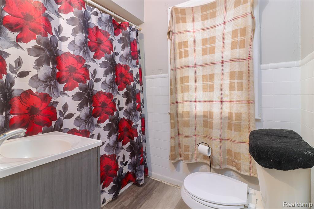 9409 SORRENTO Street, Detroit, MI 48228 — Photo 3