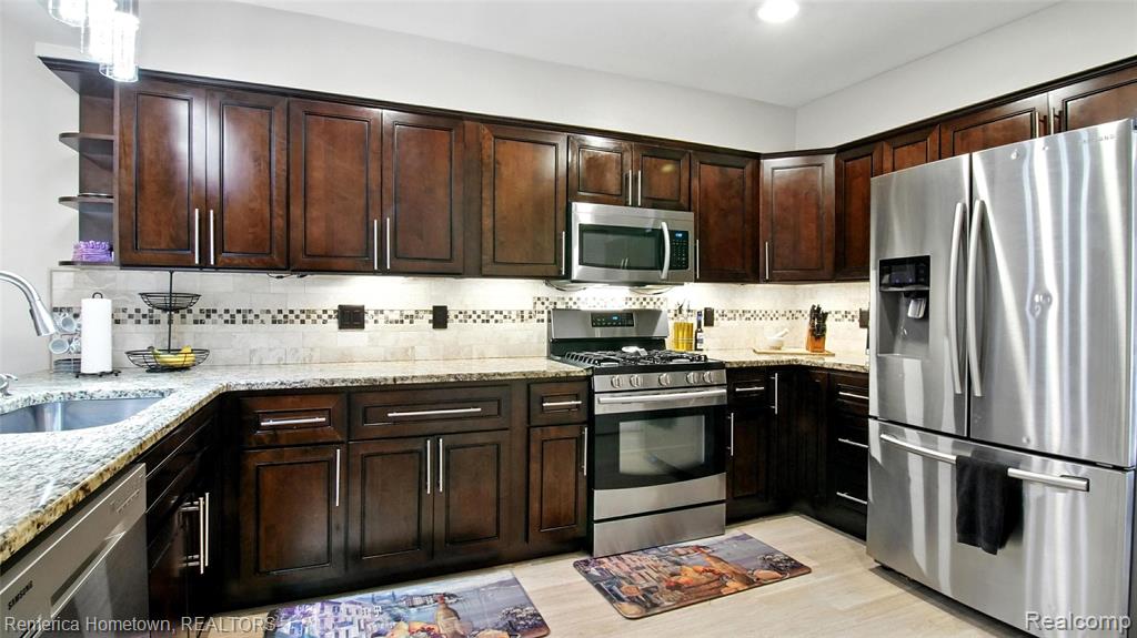 5200 Richard Run, West Bloomfield, MI — Photo 11